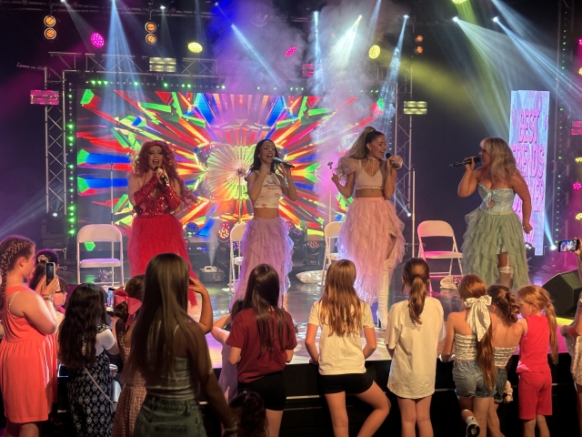 The Ultimate Guide to Summer Entertainment at Golden Palm Resort