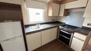 Used Willerby Lymington - 4 Bedrooms 2017 3