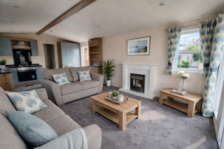 New LOVE ROYALE 2025 1