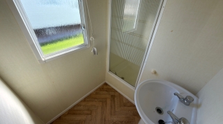 Used Atlas Oasis Sited on Golden Palm 2007 8