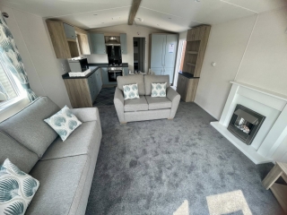 New Love Royal 2025 1