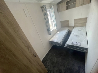 New Love Royal 2025 9