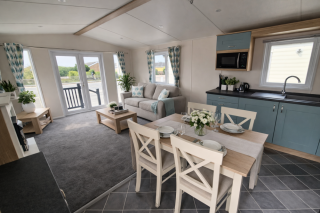 New LOVE ROYALE 2025 0