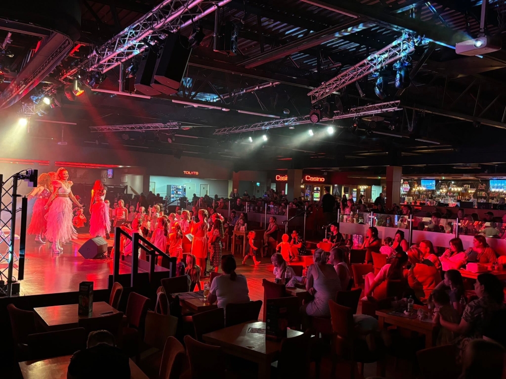 Club Tropicana Chapel St Leonards Live Show 